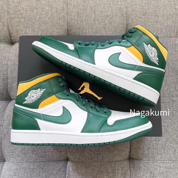 💚🖤 Nike Air Jordan 1 Mid Green white shoes - Picture 2 of 4